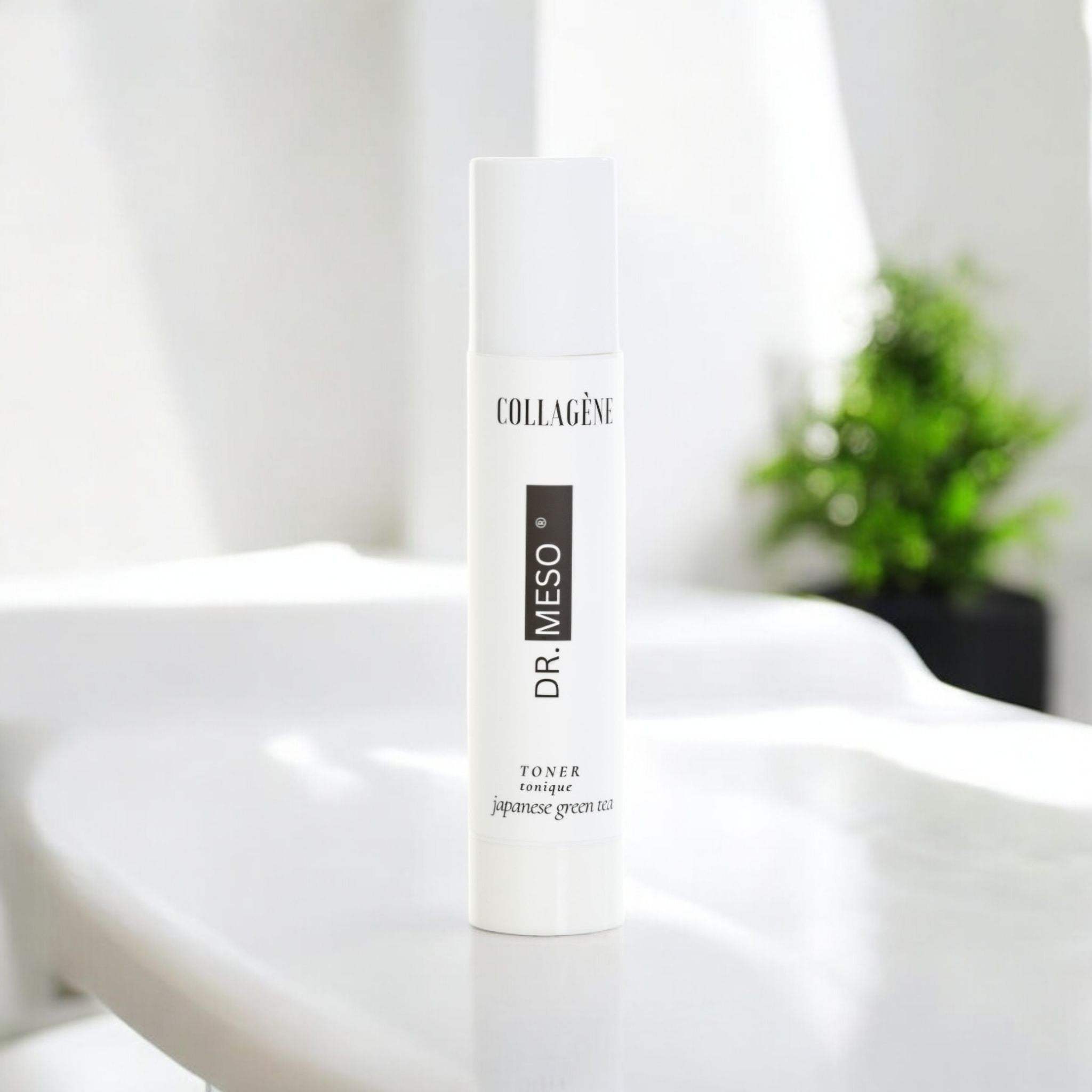 Collagene Toner for hydrating and refreshing the skin.